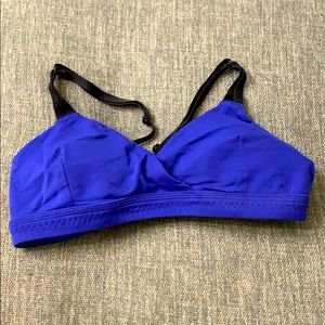 Lululemon sports bra, adjustable straps